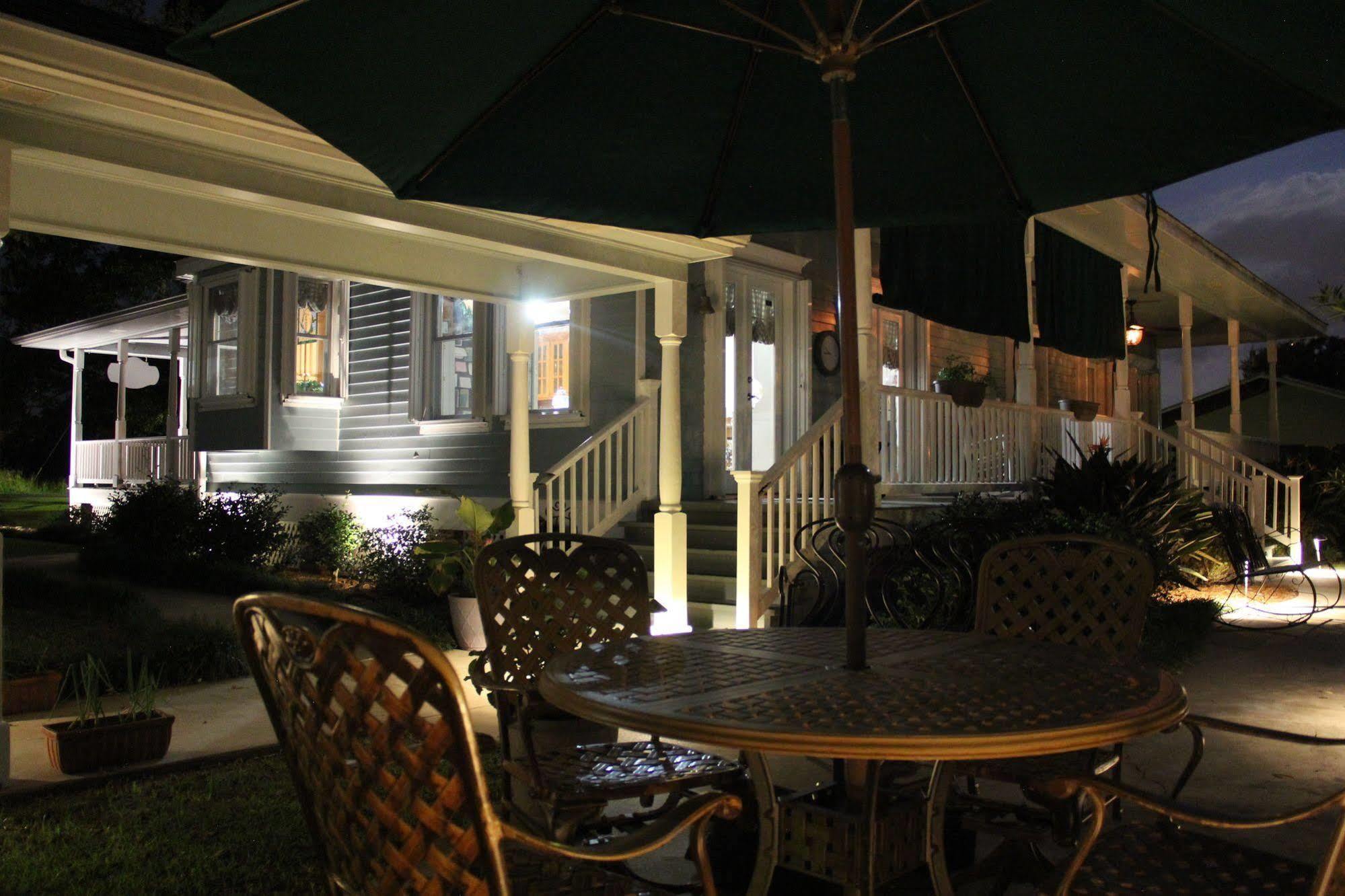A Chateau On The Bayou Bed & Breakfast Raceland Exteriör bild