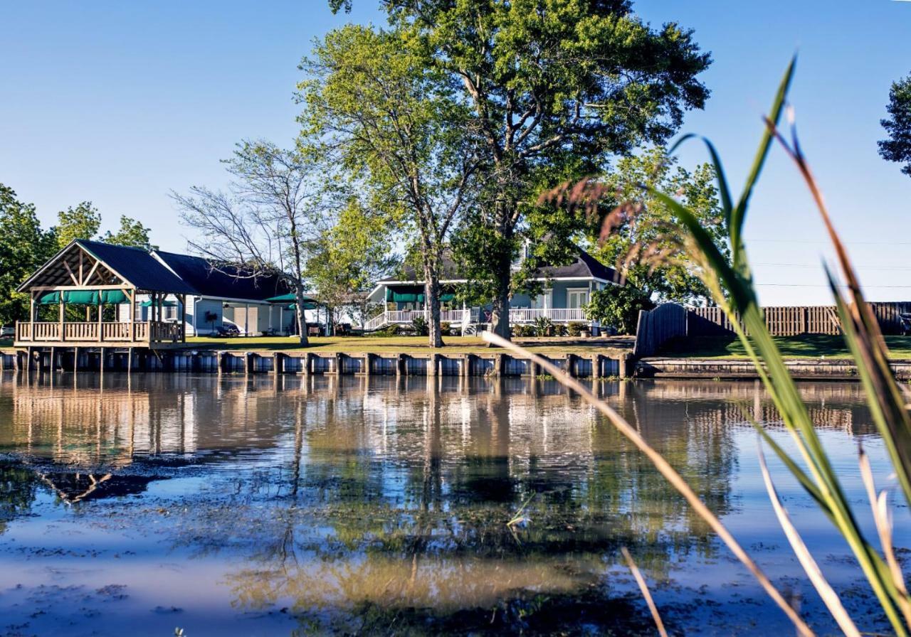 A Chateau On The Bayou Bed & Breakfast Raceland Exteriör bild