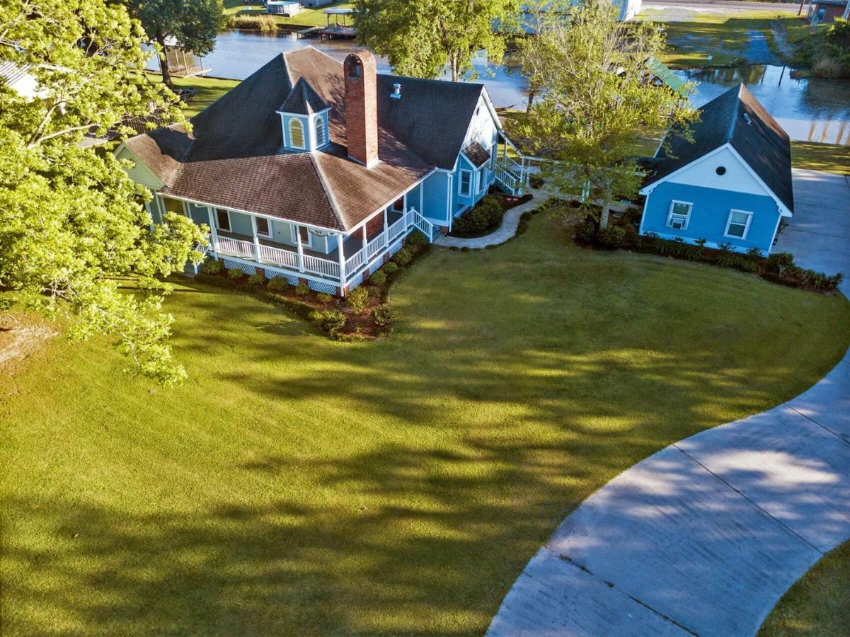 A Chateau On The Bayou Bed & Breakfast Raceland Exteriör bild
